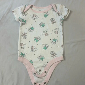 Disney - Minnie Mouse - short sleeve newborn onesie top/shirt. Size 0-3 months